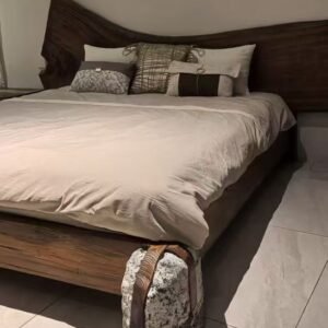 solid wood & wood bed