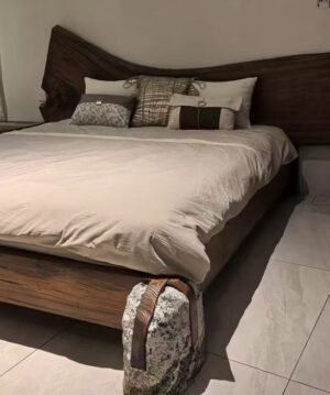 solid wood & wood bed